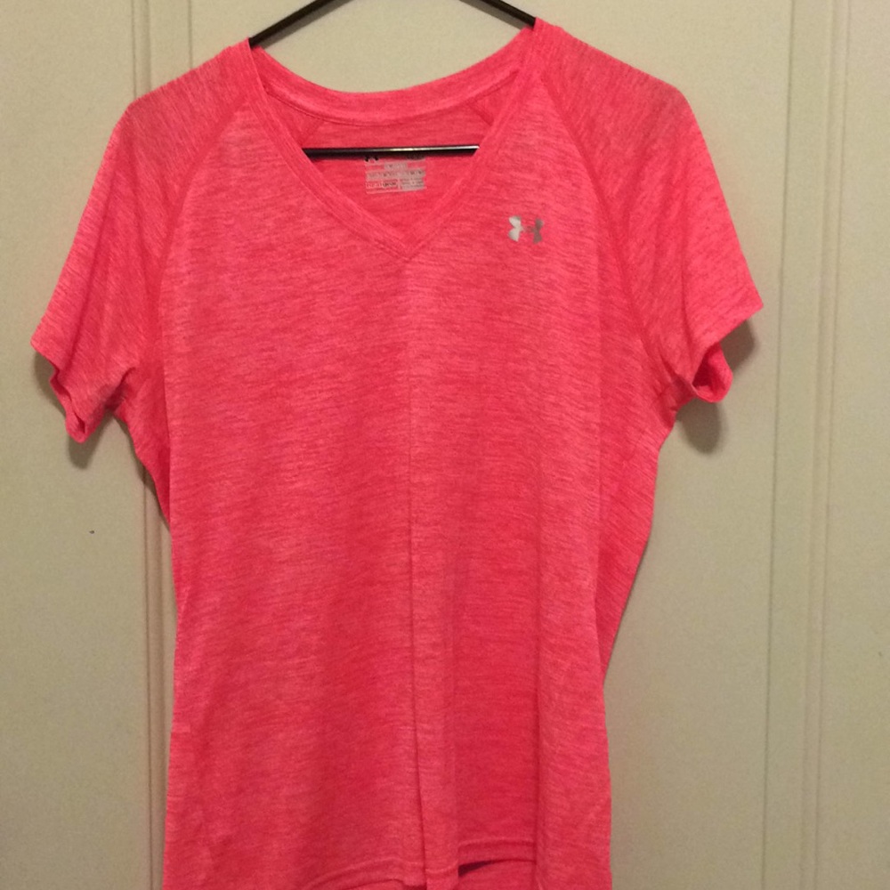 UA heat gear semi fitted tee